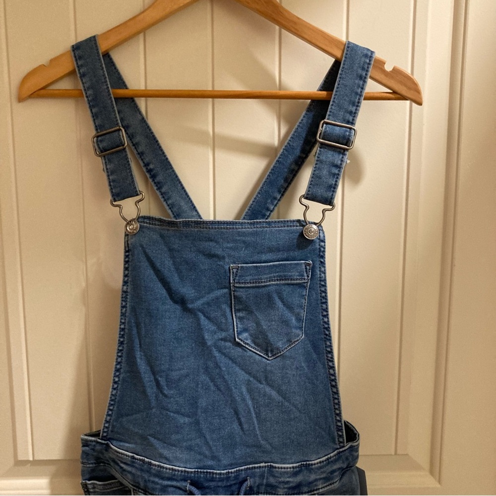 Girls Jean Overalls Size 18 XXL Light Denim Bib Overalls Stretch Cat & Jack NWT - Picture 2 of 16